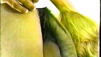 ப்ளாண்ட் ஒரு கறுப்பின பெண்ணுடன் உடலுறவு கொள்கிறார்
