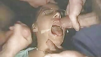 சிவப்பு அனுமதிக்கப்பட்ட முகத்தில் மின்க்ஸ்