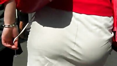 அடுத்த நேர்காணலில், அழகி ஒரு ப்ளோஜாப் கொடுத்தார்